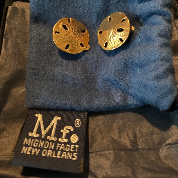 Mignon Faget  gold sand dollar clip earrings - Picture 8 of 9